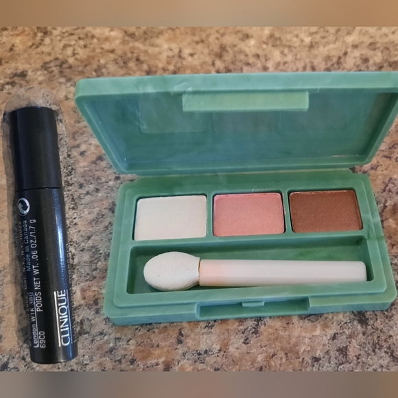 Clinique Makeup New Clinique Eye Shadow Trio With Applicator Plus High Impact Mascara Set